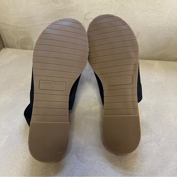 Kenneth Cole New York Jules Elastic Ankle
Strap Sandal - Picture 8 of 9